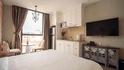 Celine Living - Central – Photos 14